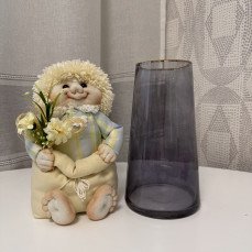 Висока кругла ваза з темно-сірого скла, прикрашена елегантною золотою каймою 22 см.