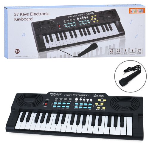 Синтезатор R669